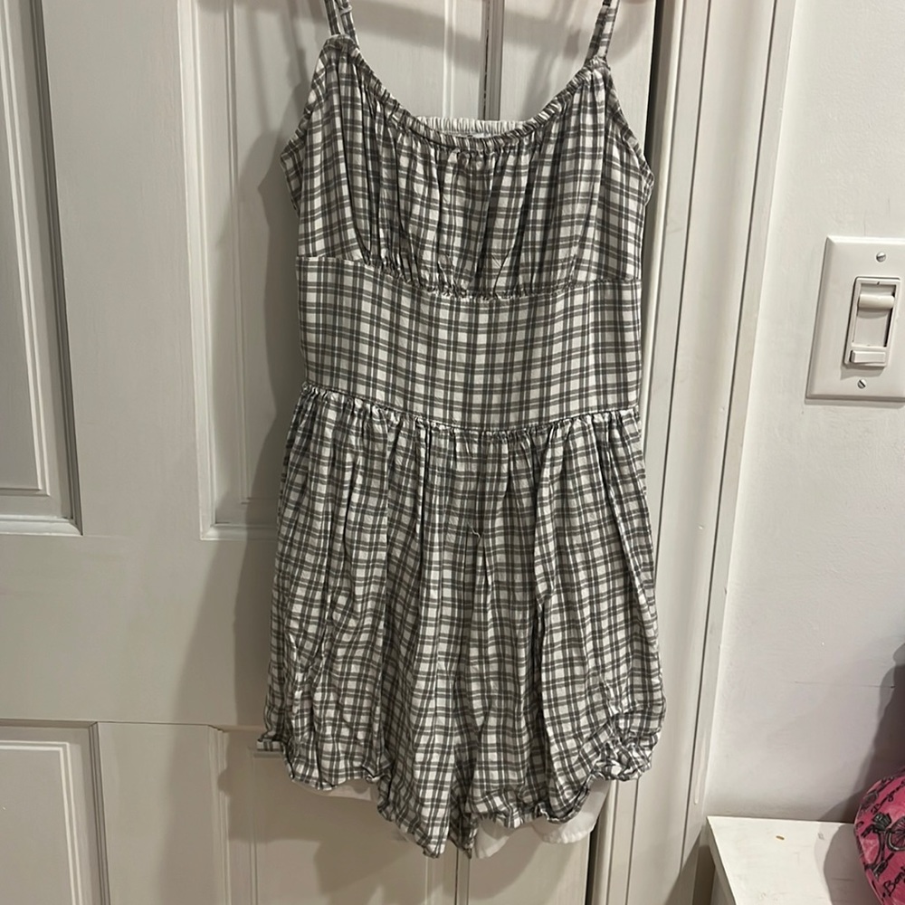 Hollister dress grey white shows your back.